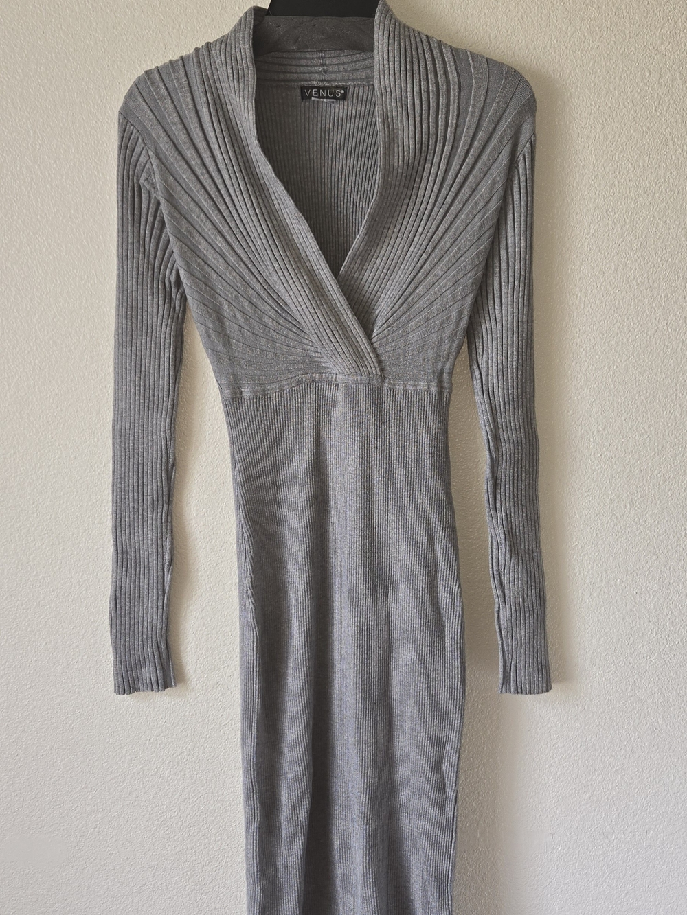 VENUS Light Grey Ribbed Crossover V-Neck Long Sleeve Dress